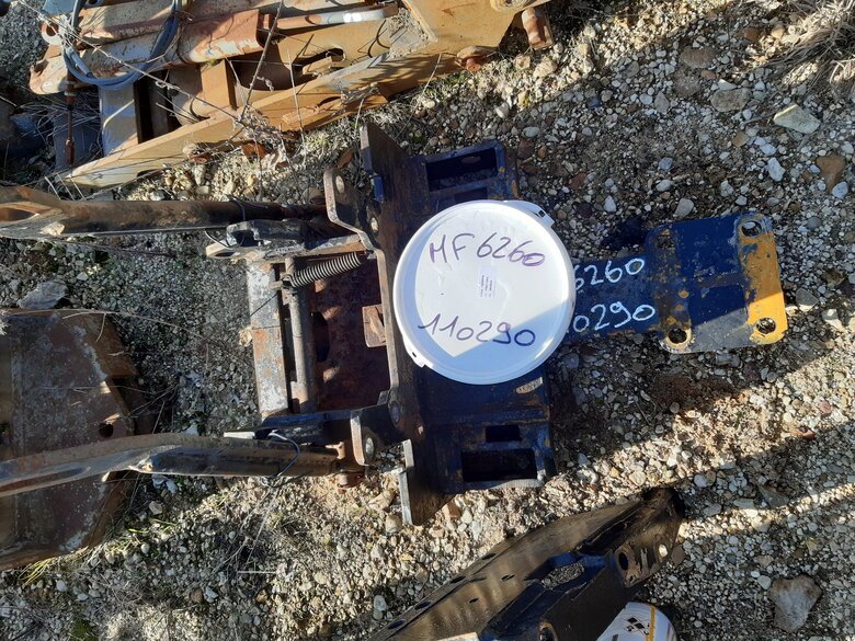 Attelage pour MASSEY FERGUSON 6260 MASSEY FERGUSON 6260 En stock.
