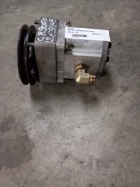 Moteurs hydraulique pour NEW-HOLLAND CR 9060 .