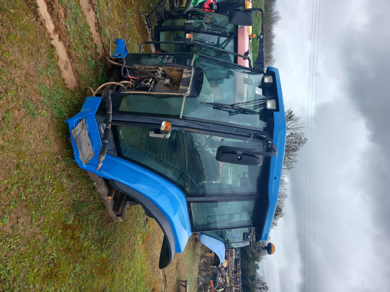 Cabine complète pour FORD 8670