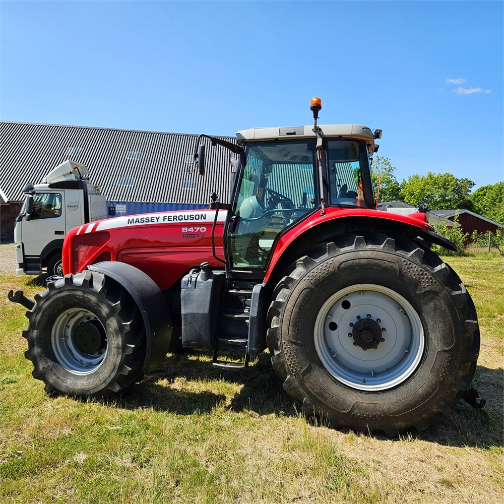 Massey Ferguson MF8470 Dyna VT, année 2006.