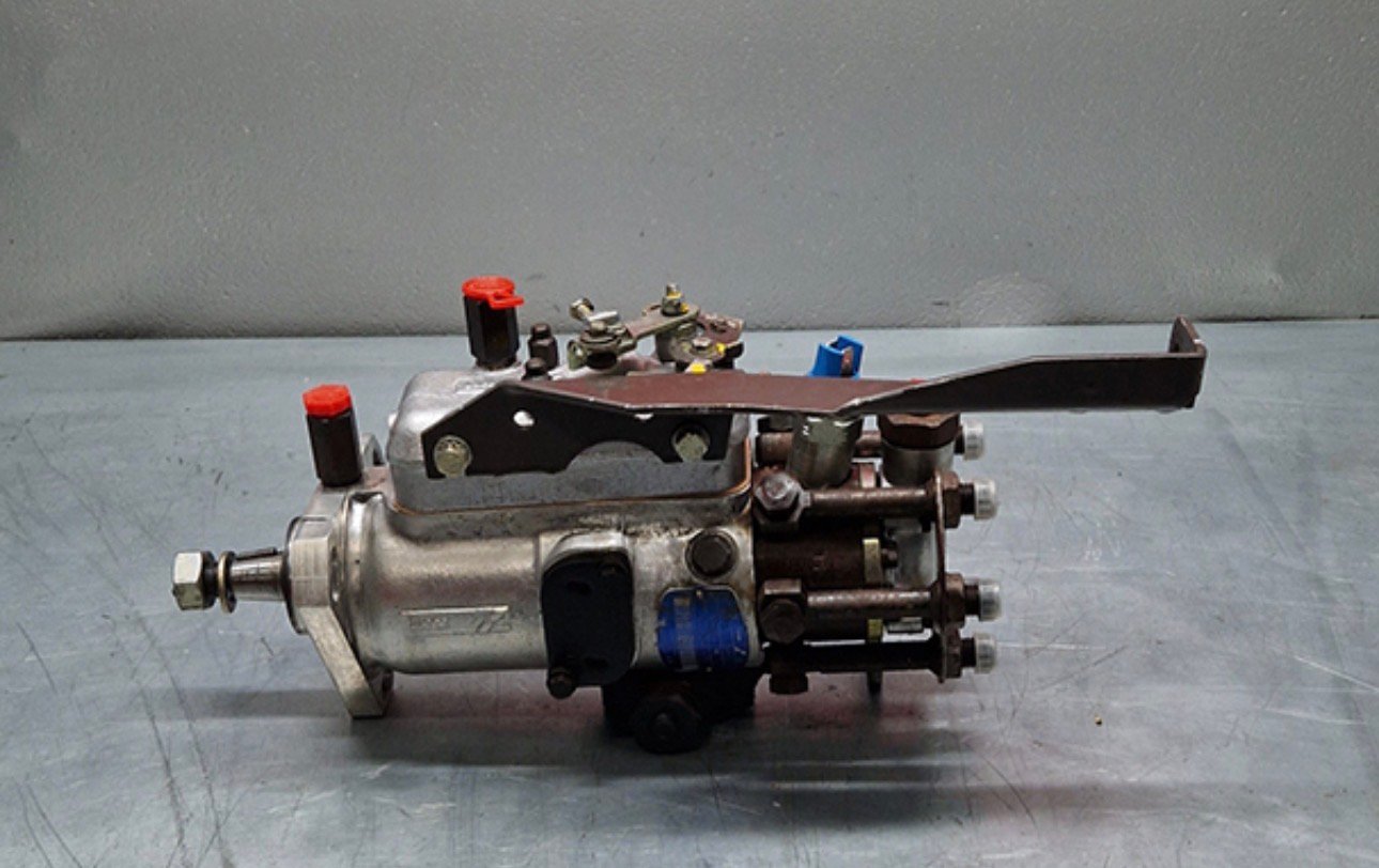 POMPE INJECTION POUR MASSEY FERGUSON  F6160