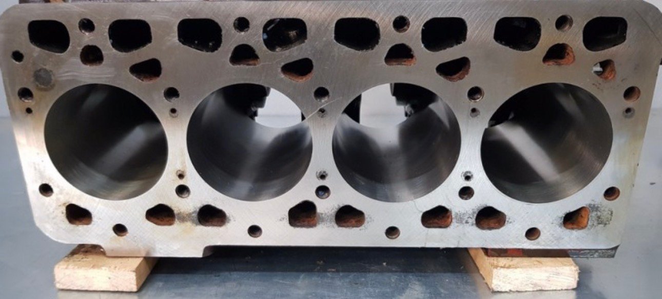 MOTEUR FIAT 680 DTH TYPE 8045.02 4 CYLINDRES ENTIEREMENT REFAIT A NEUF