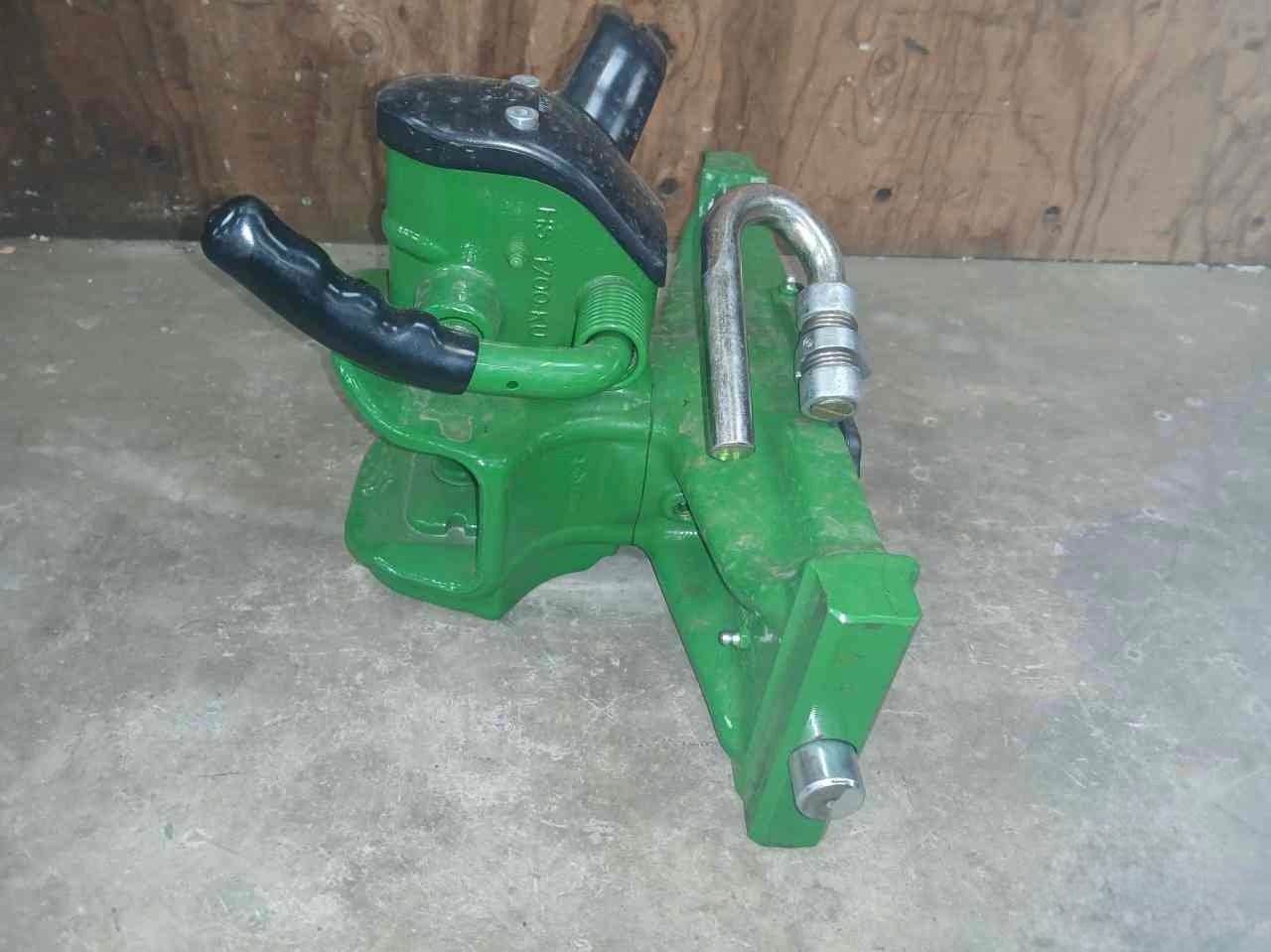 Crochet d'attelage Sauermann de John Deere 8r 39 cm