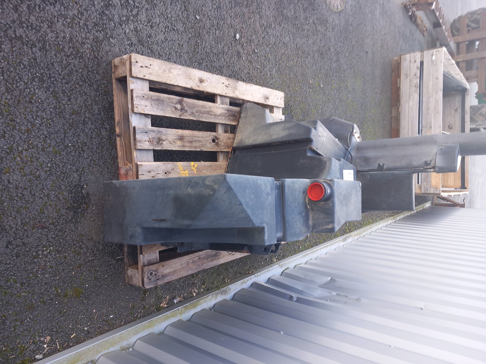 Réservoir à gazole pour FORD 8670